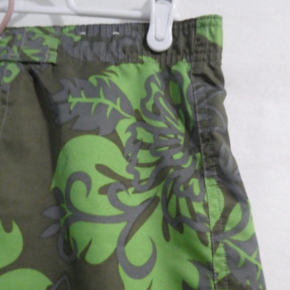 OLD NAVY | size 10 | Tropical Plant Swim Shorts | Mesh Lining - Picture 5 of 15